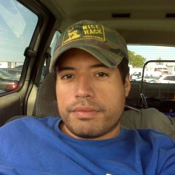 Meet your Posher, Enrique - Picture 1 of 1